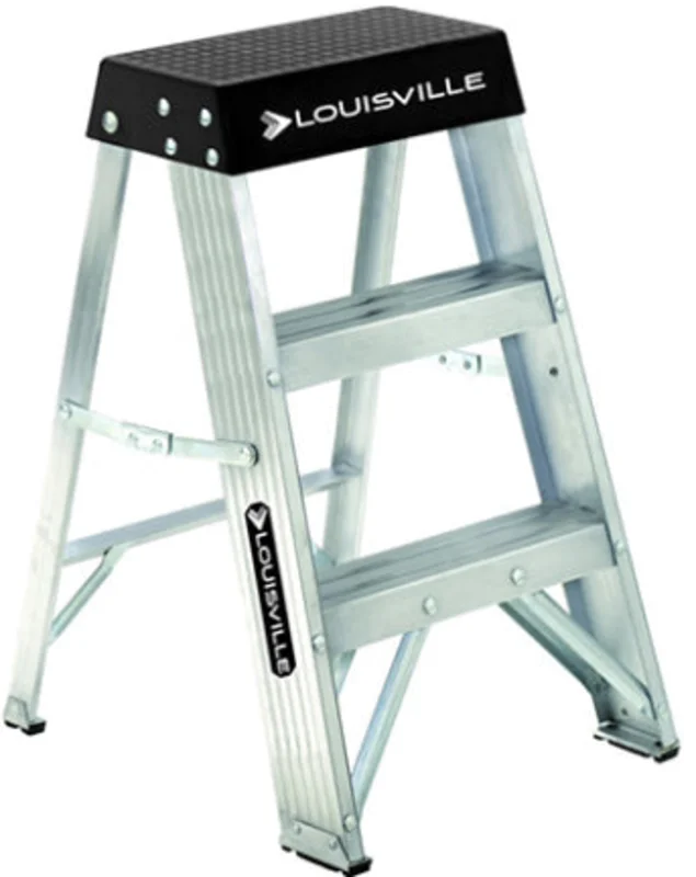 2 ALUMINUM STEPLADDER T-IA