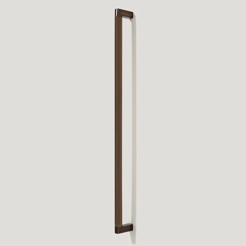 BECKER Heavyweight D Bar Appliance Pull - Antique Brass