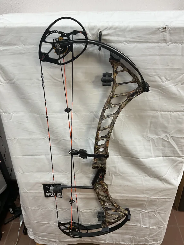 BOWTECH PRODIGY - RH/MOSSY OAK BREAK UP/60 - #BTPRHBU60- 2 - USED BOW!!!