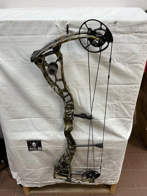 BOWTECH PROVEN 34 - RH/BOTTOMLAND/70 - #BP34SRHBTM70- 14 - USED BOW!!!