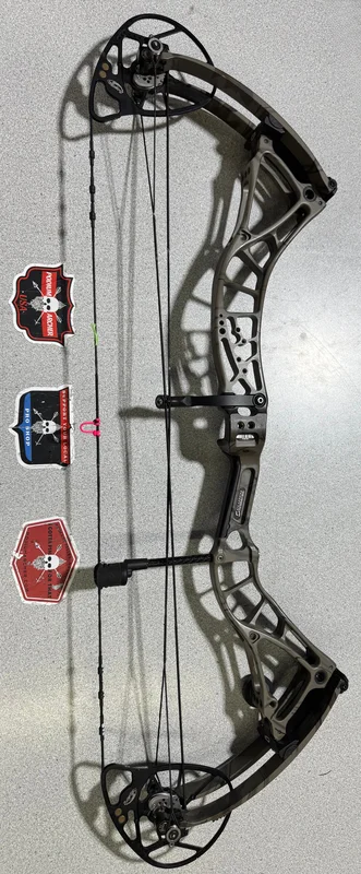 BOWTECH REALM SR6 - RH/CAMO/70 -6191- USED BOW