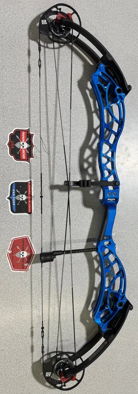 BOWTECH RECKONING GEN2 36 - RH/BLUE/60 -2590- USED BOW