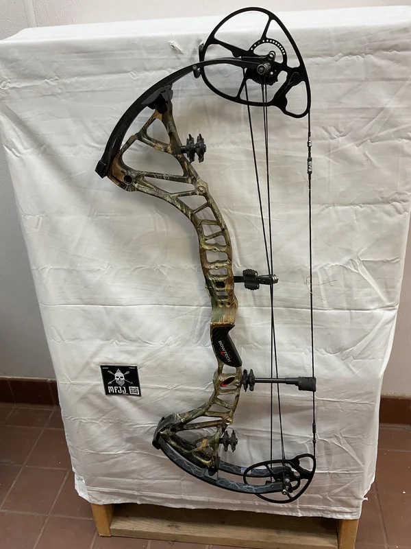 BOWTECH RPM 360 RH/REALTREE - LIGHTING/70 - EORHOGBLK70-2 - USED!!!