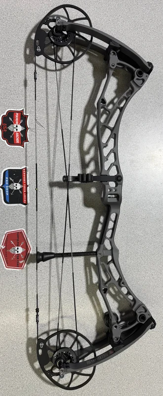 BOWTECH SOLUTION LS - RH/GRAY/70 -1778- USED BOW