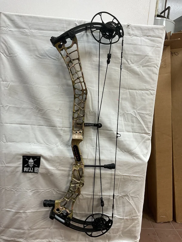 DARTON SEQUEL 33 ST2 - RH/MULTICAM-BLACK/70 - #DS33RHMB70 - 8 - USED BOW!!!