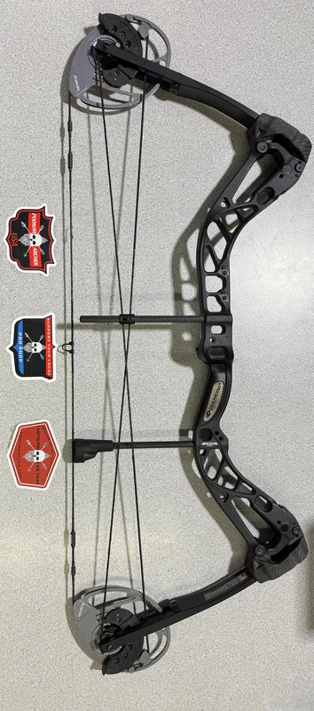 DIAMOND EDGE 320 RH/BLACK/70# - 6599 - USED BOW