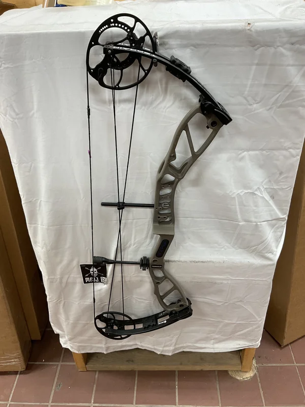ELITE TERRAIN - RH/GRAY-BLACK/70 - ETRHGB70 - 7 - USED!!!