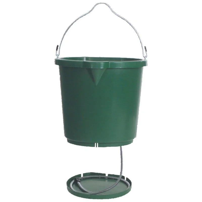 FARM INNOVATORS OVERSIZED HEATED FLAT-BACK BUCKET GREEN