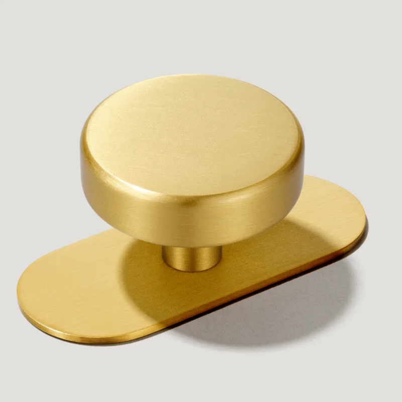 GRAYSON Shaker Knob - Brass