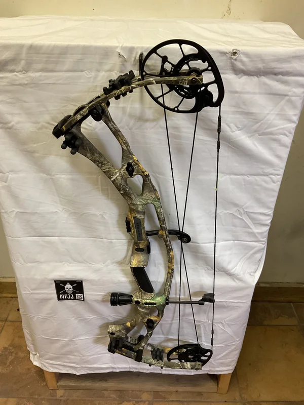 HOYT RX7 ULTRA - RH/REALTREE EDGE/60 - HRX7URHWLD60 - 10 - USED BOW!!!!!!