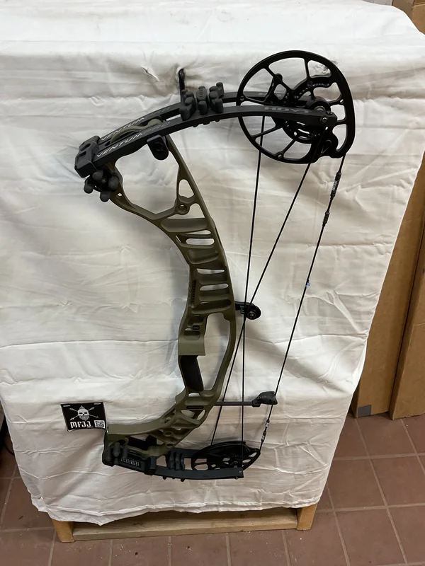 HOYT VENTUM PRO 30 - RH/WILDERNESS/70 - 10 - USED BOW!!!!