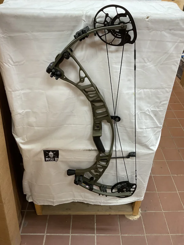 HOYT VENTUM PRO 33 - RH/Wilderness/70 - HVP33RHW70 - 13 - USED BOW!!