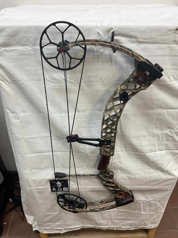 MATHEWS CREED XS - RH/LOST/70# - #MCXSRH2770 - 1 - USED BOW!!!!