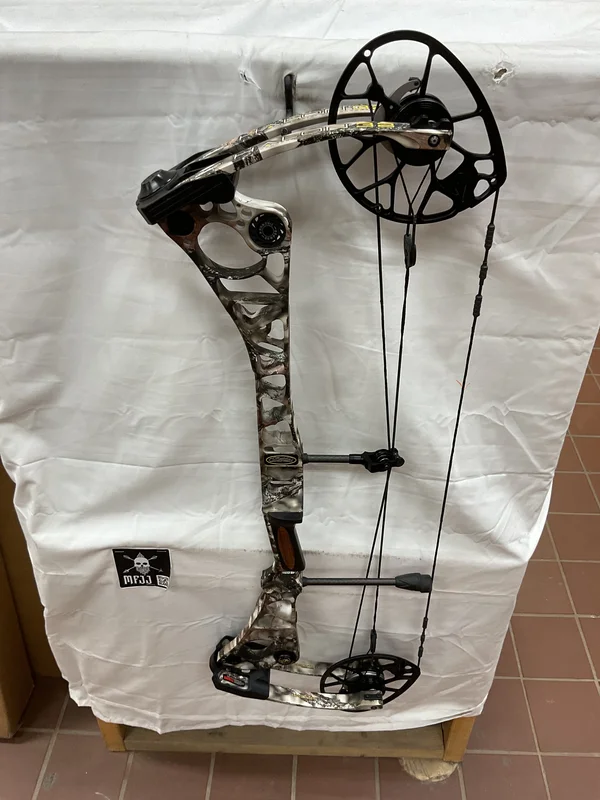 MATHEWS HALON 32 7 - RH/LOST XD/60 - MH327RHLXD60 - 10 - USED BOW!!!!