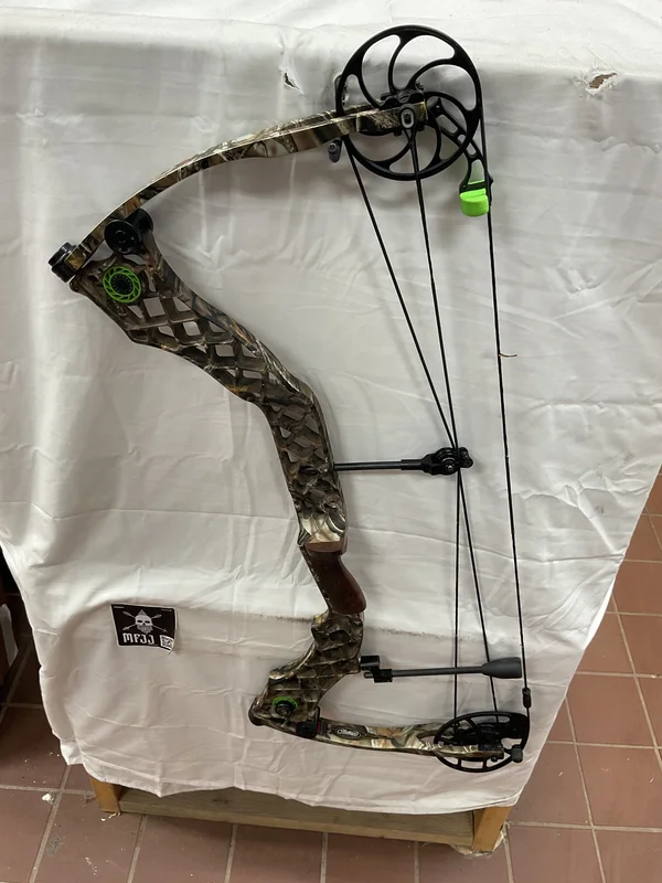 MATHEWS HELI-M - RH/LOST/60-70# - MHERHL2870 - 8 - USED BOW!!!