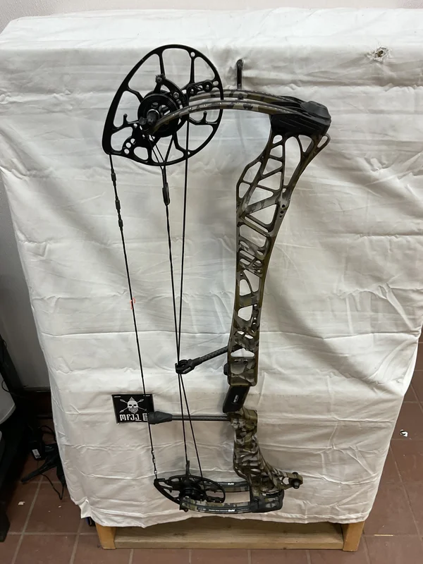 MATHEWS LIFT 33 - RH/BOTTOMLAND/55-80 - ML33RHBTM5580- 37 - USED BOW!!!!