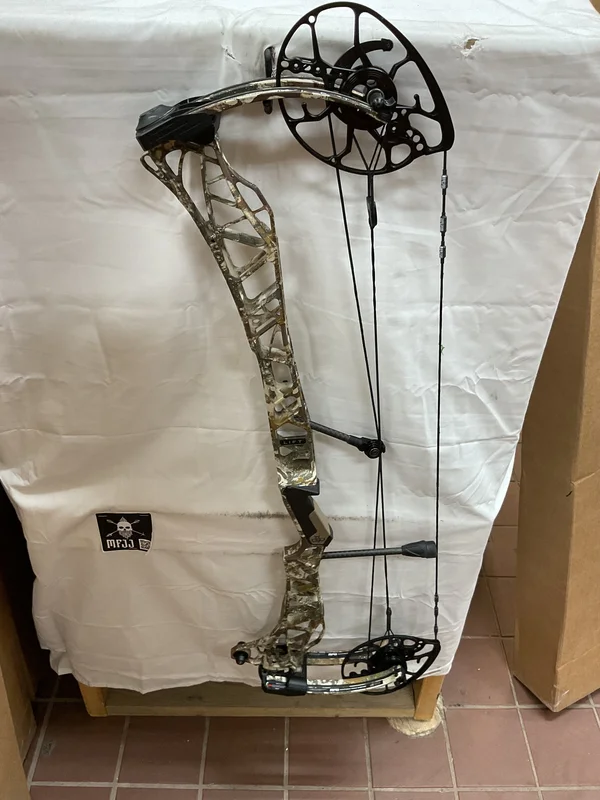 MATHEWS LIFT 33 - RH/First Lite Spector/55-80# - #ML33RHFLS5580 - 57 - USED BOW!!!