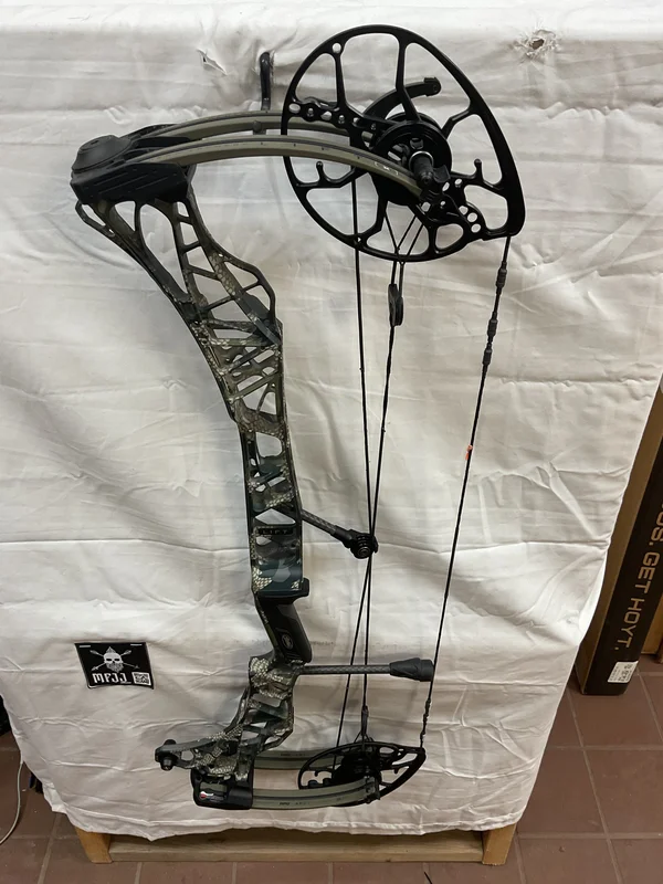 MATHEWS LIFT X 29.5 - RH/KUIU-SHALE/55-80# - #MLX29.5RHKS5580-34-USED BOW!!!