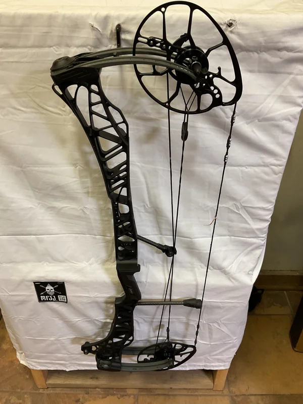 MATHEWS LIFT XD - RH/BLACK-SHALE/50-75# - #MLXDRHSB5580-1 - USED BOW!!!!