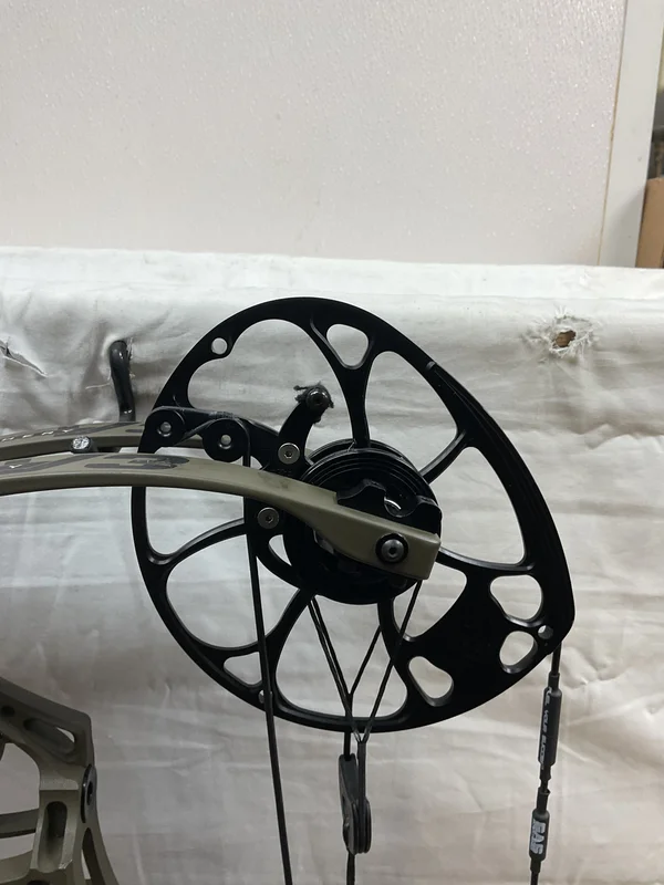 MATHEWS V3 27 - RH/AMBUSH/75 - 13 - USED BOW!!!!