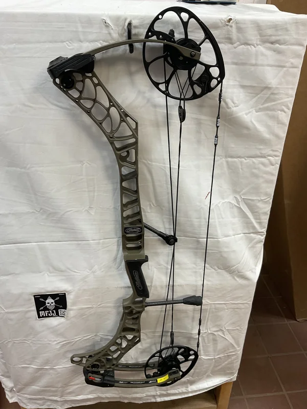 MATHEWS V3 31 - RH/AMBUSH/60-75# - #MV331RHA75- 13 - USED BOW!!!