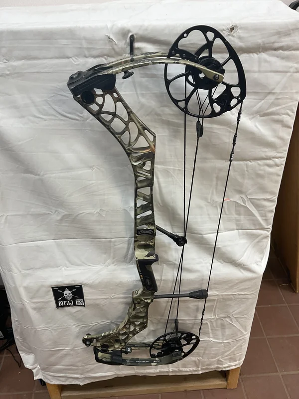 MATHEWS V3 31 - RH/FOREST ALL SEASON/60-75# - #MV331RHFAS75- 10 - USED BOW!!!
