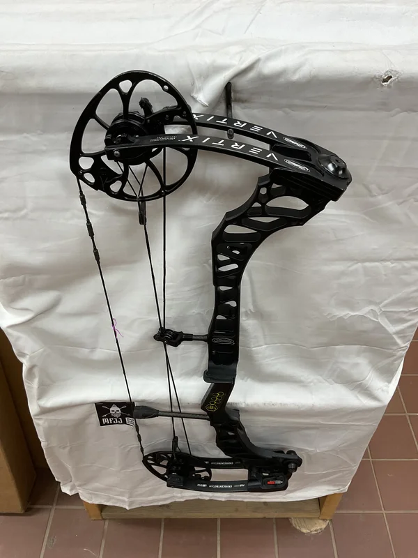 MATHEWS VERTIX - LH/BLACK/60-75# - #MVLHBL70 - 7 - USED BOW!!!