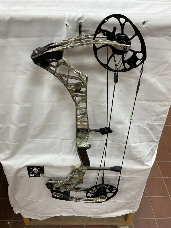 MATHEWS VXR 28 - RH/REALTREE/75 - MVXR28RHRT75 - 12 - USED BOW!!!