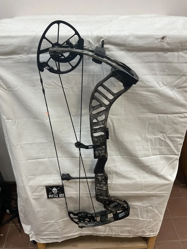 PRIME RVX+ 32 - RH/BOTTOMLAND/60 - #PR32RHB60 - 3 - USED BOW!!!