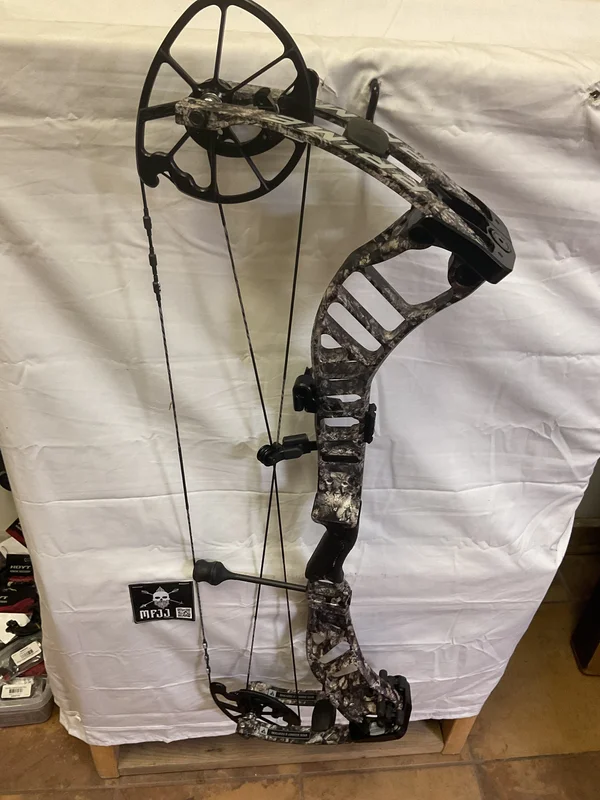 PRIME RVX 34 - LH/RT EXCAPE/80 - #PRVX34LRTE80-1 - USED BOW
