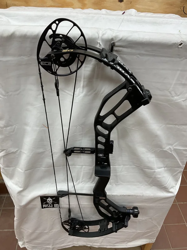 PSE EVOLVE - LH/BLACK/70 - #PSEEVLHB70 - 5 - USED BOW!!!