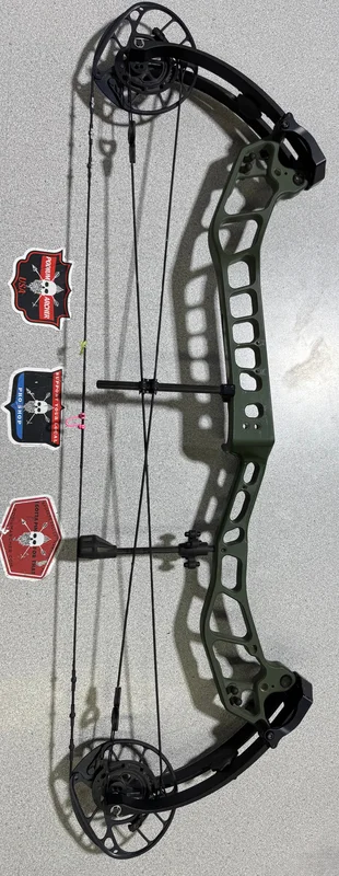PSE NTN 33 - RH/GREEN/70 -8207- USED BOW